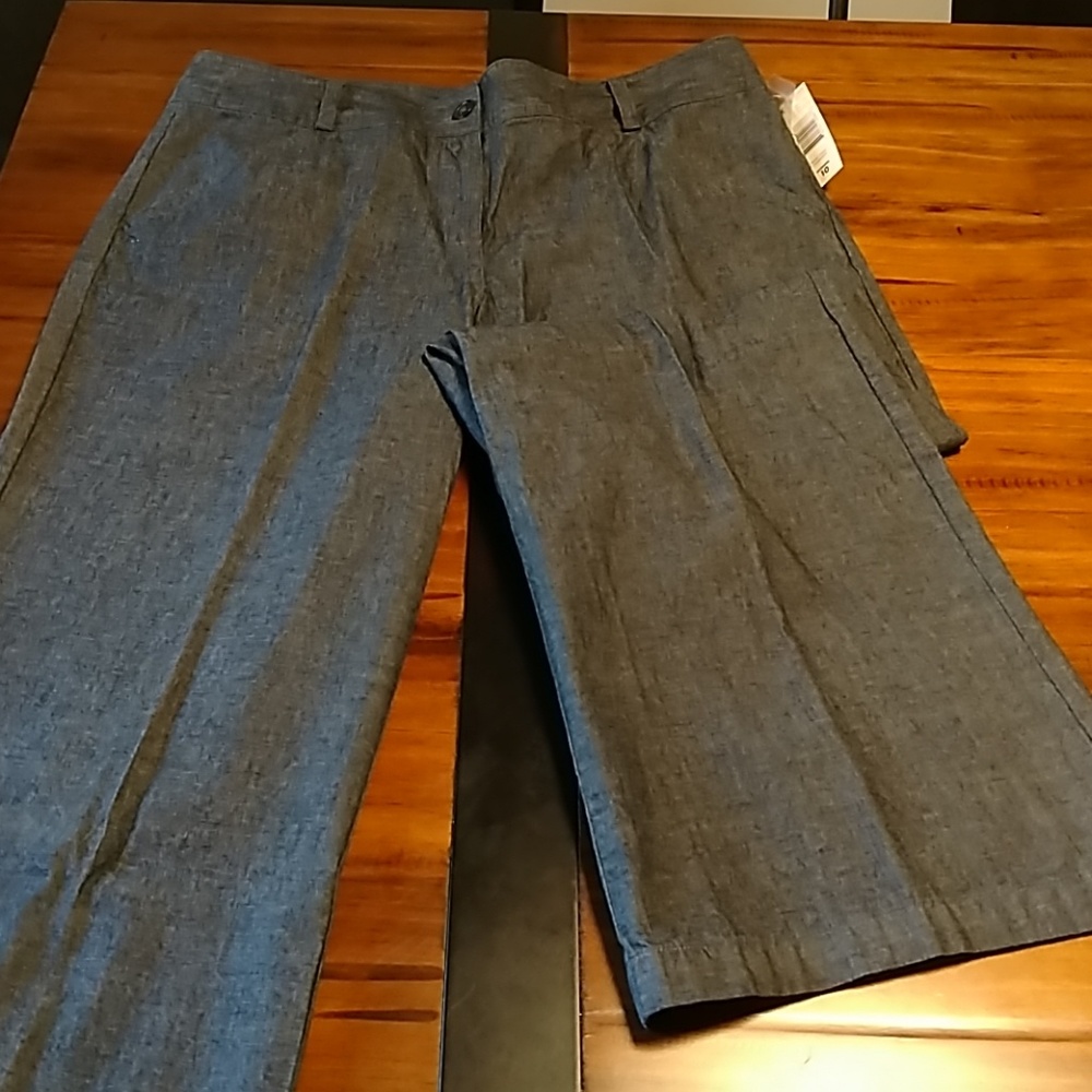 Lightweight 100% cotton women's slacks